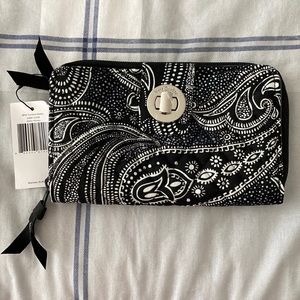 NWT Vera Bradley Turnlock Wallet in Stellar Paisley.